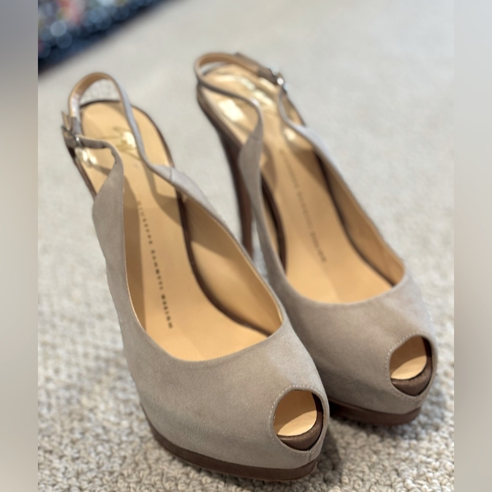 Giuseppe Zanotti Women’s Slingback Platform Grey Suede Heel